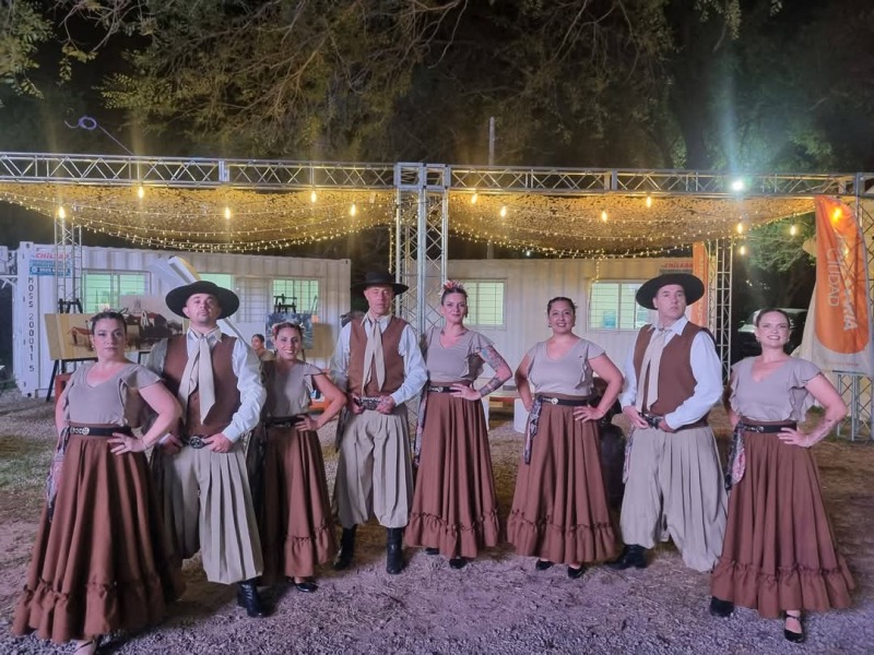 Novena pe�a anual del Grupo Folcl�rico Ra�ces Criollas